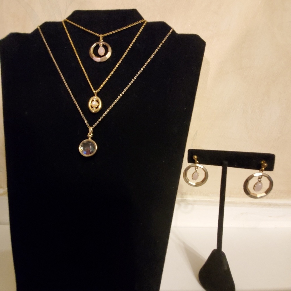 📿👂💍 Necklaces and earrings set